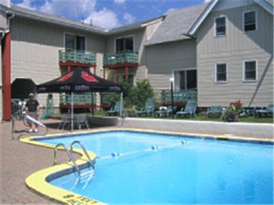 Town & Country Motor Inn Лейк Плесид Екстериор снимка