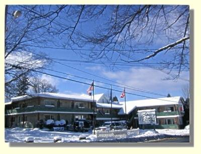 Town & Country Motor Inn Лейк Плесид Екстериор снимка
